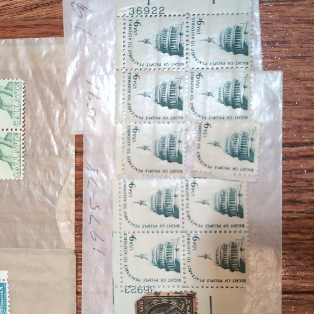 USPS Vintage Stamp Bundle 38 Stamps New - Picture 10 of 15